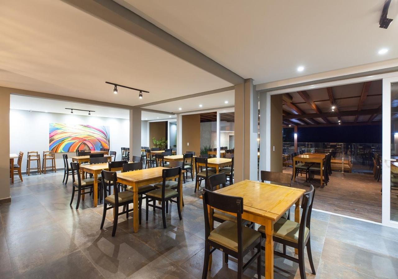 Castellammare Apartahotel Bombinhas