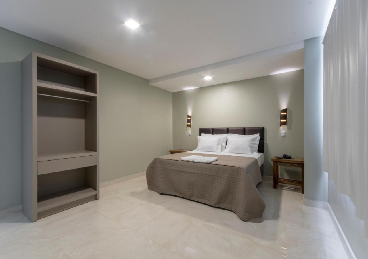 Castellammare Apartahotel Bombinhas